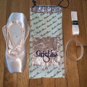 Grishko Elite Pointe Shoes -- Never Worn